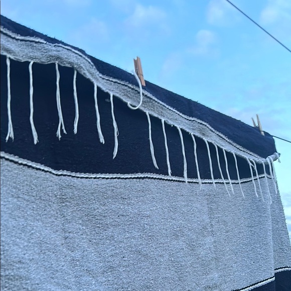 Dallas Star Striped Blanket - Picture 5 of 8